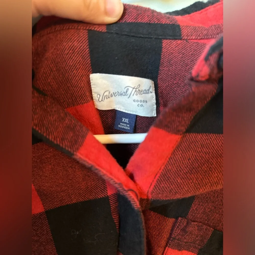 Women’s universal threads flannel. - Picture 2 of 2
